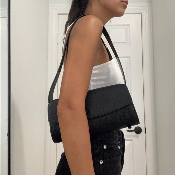 Louis Vuitton Epi black bag - Picture 7 of 7
